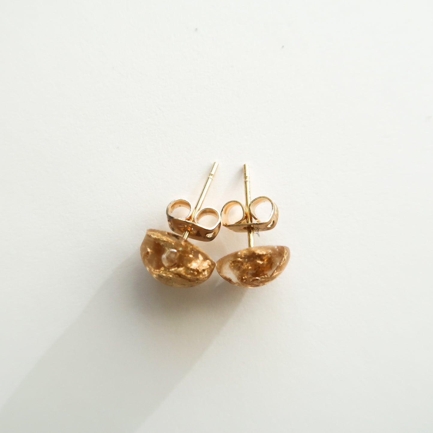 sparkly gold stud earrings
