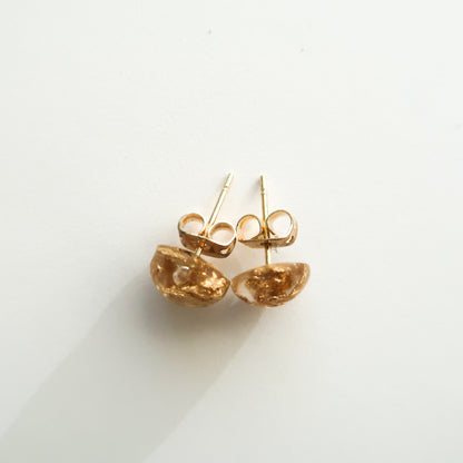 sparkly gold stud earrings